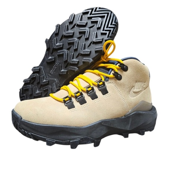 Nike Cygnal Boots Hiking Trail All Terrain Desert Ore Size 6.5 FV4332-201 New - Picture 1 of 8